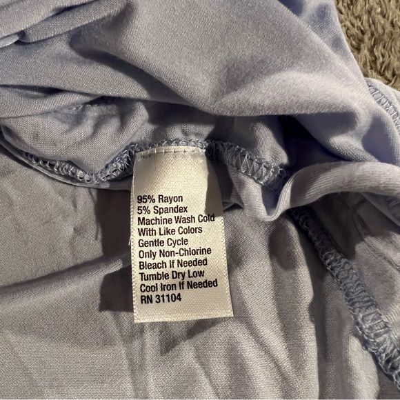NWT XL Madison baby blue/light periwinkle super soft stretchy tee - Picture 3 of 8